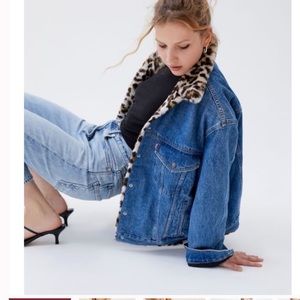 Levis Denim Sherpa-lined jacket/ Size M